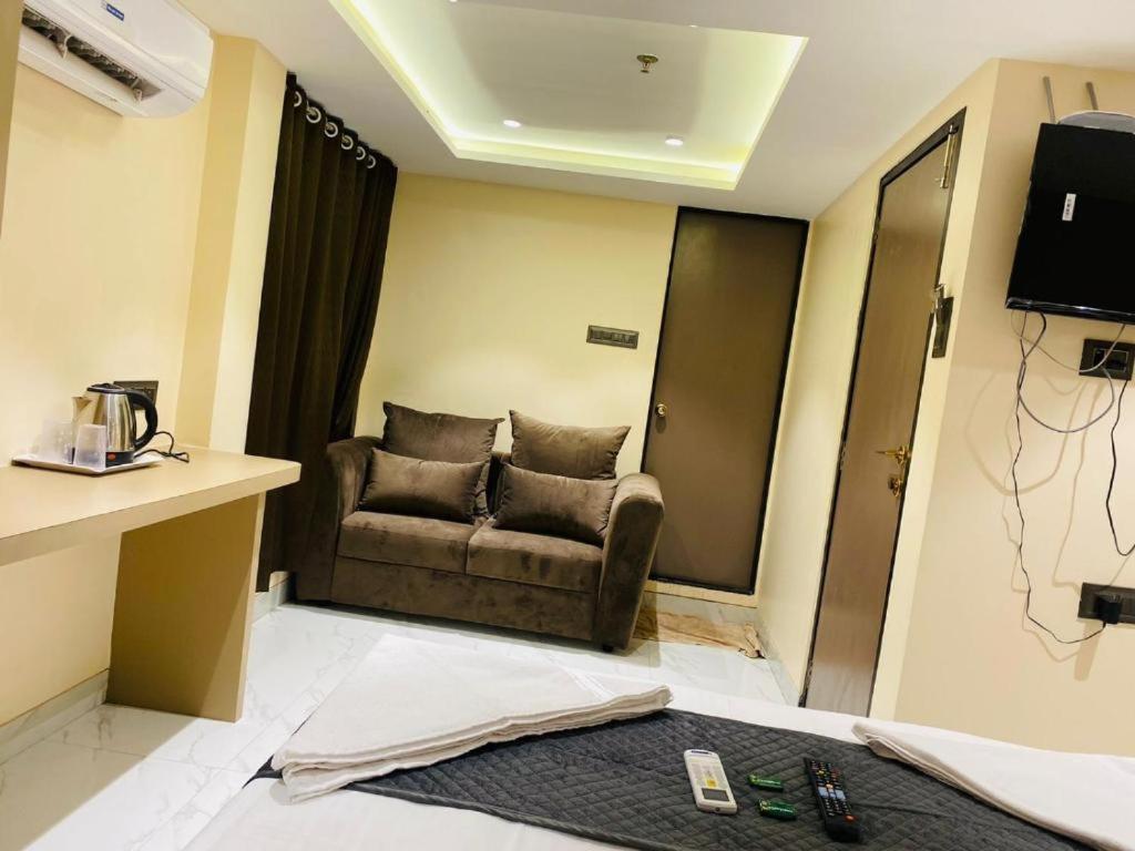 Dolphin Residency 2*